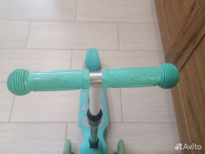 Самокат детский трехколесный