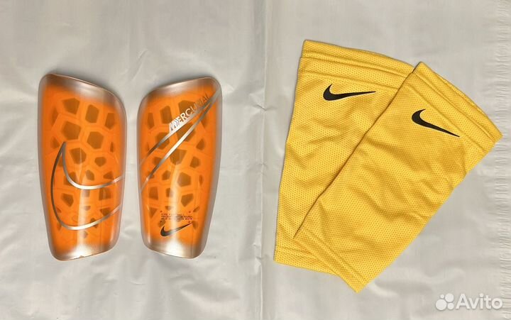 Футбольные щитки + держатели Nike Mercurial