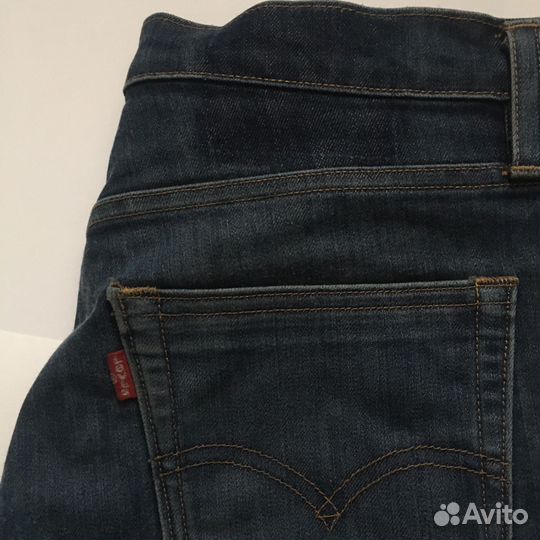 Джинсы Levis