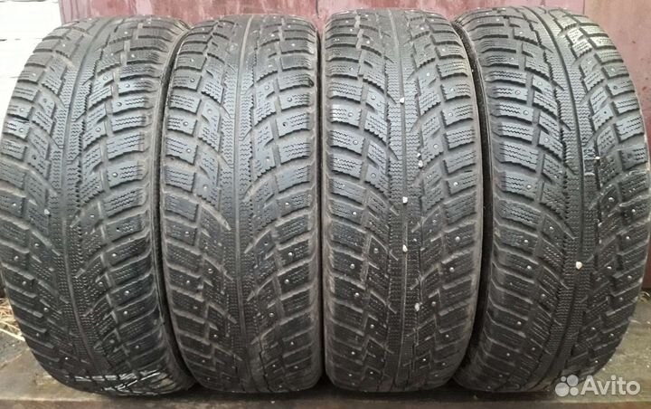 Kumho I'Zen RV Stud KC16 225/65 R17 106T