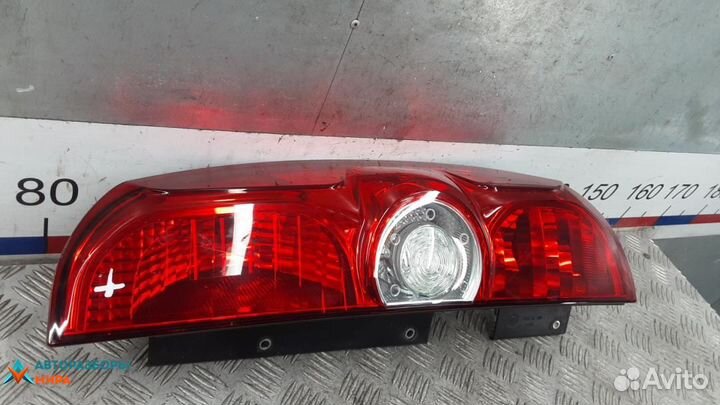 Фонарь задний правый Fiat Doblo рест. 2010