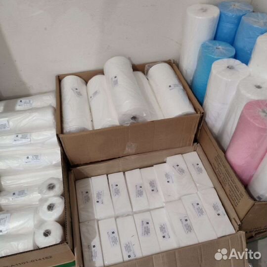 Простыни одноразовые, полотенца, салфетки