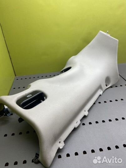 Накладка под рулем Mercedes-Benz C-Class W203