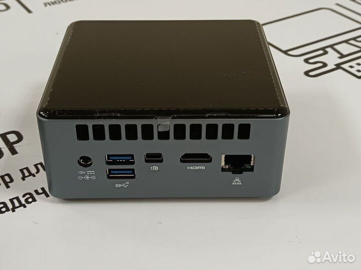 Неттоп Intel NUC8i5INH