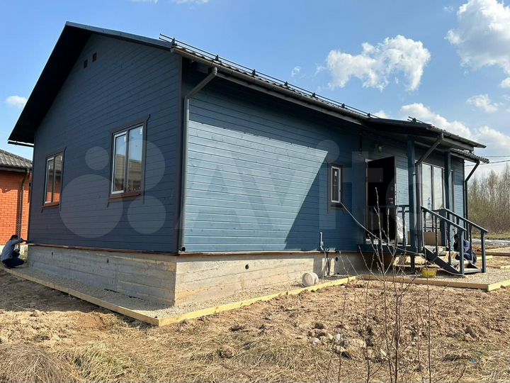 Дом 100 м² на участке 8 сот.