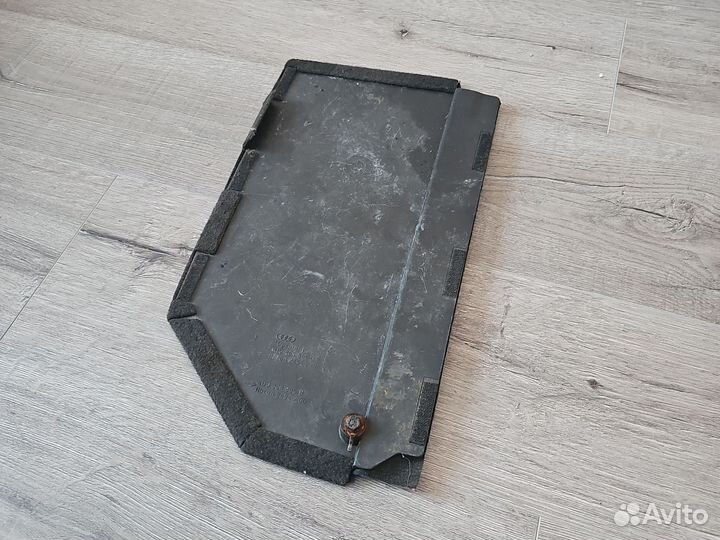 Крышка акб audi a8 d2 4d0868865c