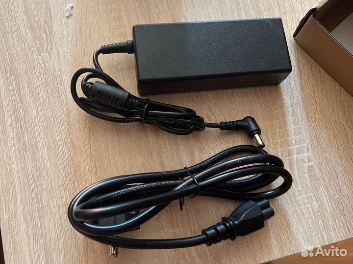 Блок питания для ноутбука lenovo 4,5а 90w 20v