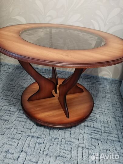 Журнальный столик на колесах бу