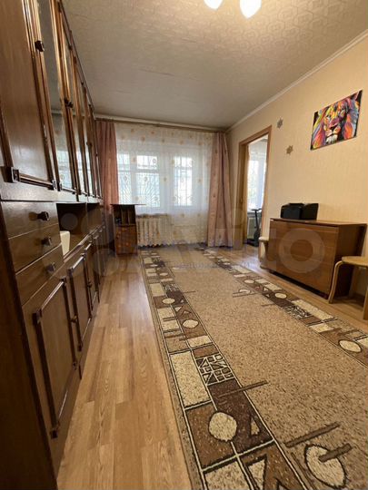 3-к. квартира, 42 м², 1/4 эт.
