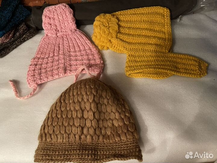 Детские шапки и носки новые