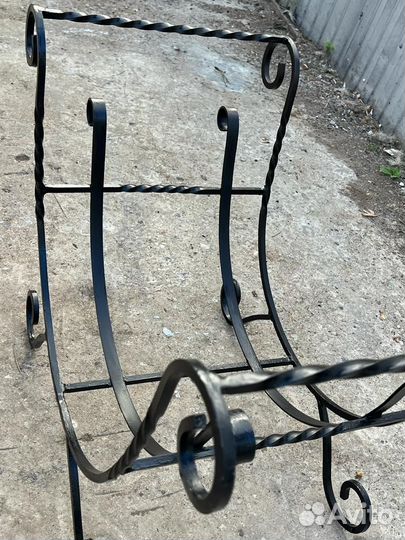 Дровница кованая