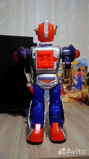 Робот игрушечный