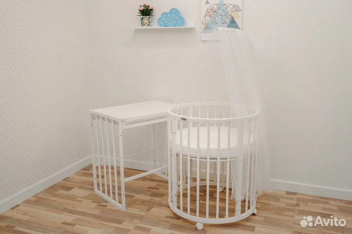 Детская кровать на колесах