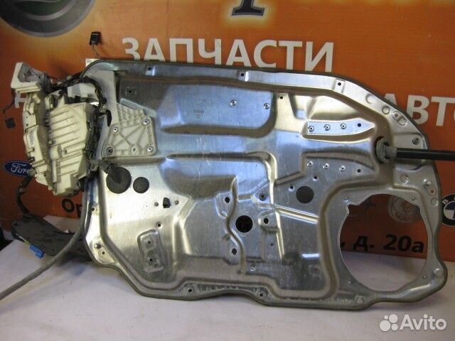 Прочие детали дверей переднее правое Mercedes-Benz