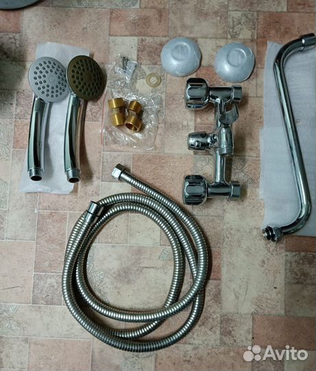 Смеситель и тазики