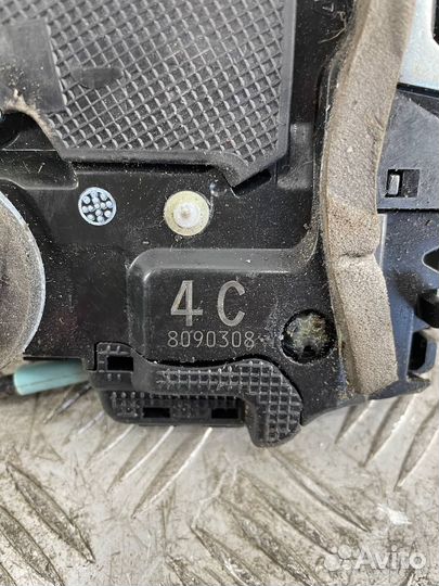 Замок двери задний правый Тойота Камри XV40