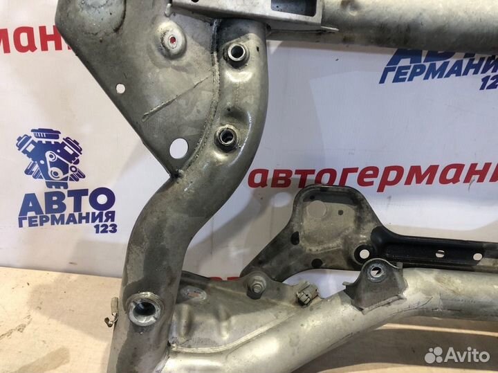 Подрамник передний Mercedes C200 W204 271.950 2008