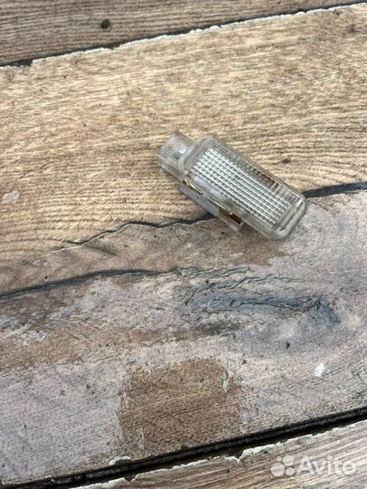 Фонарь салона (плафон) Audi 3 8P 1.8 2008