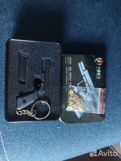 Брелок глока 1:3