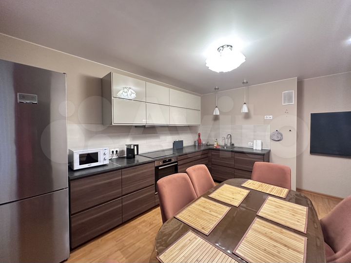 3-к. квартира, 93,6 м², 9/10 эт.