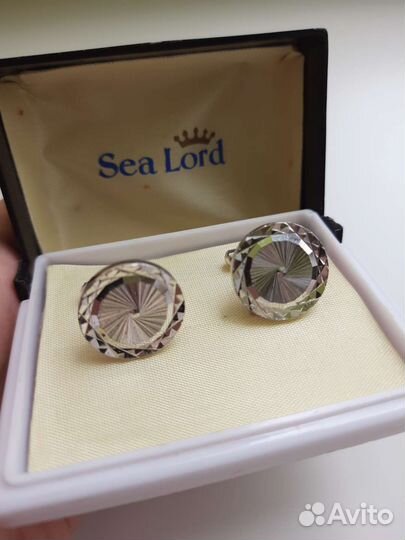 Мужские запонки 