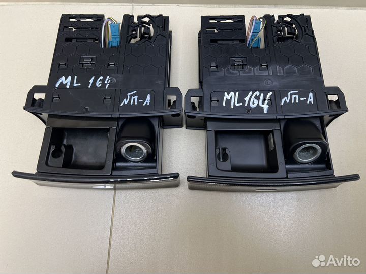 Пепельница в торпедо Mercedes W164 ML/GL