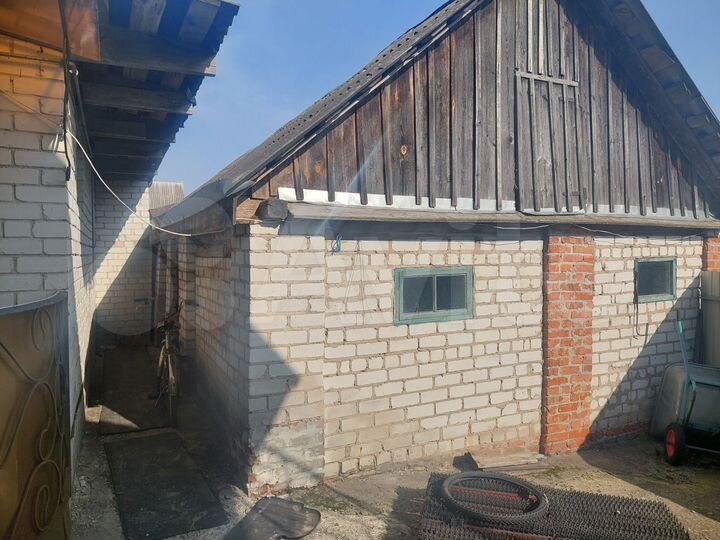 Дом 612 м² на участке 18 сот.