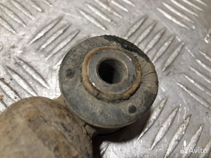 Амортизатор задний правый Toyota Yaris 2005 2011