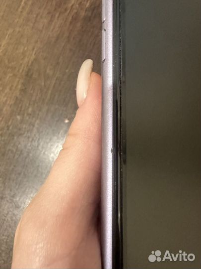 Телефон iPhone 11