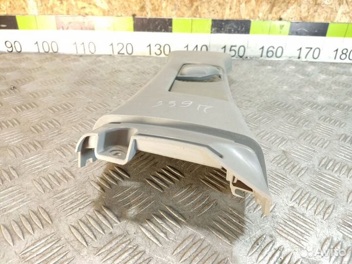 Обшивка стойки правая Toyota Camry v40