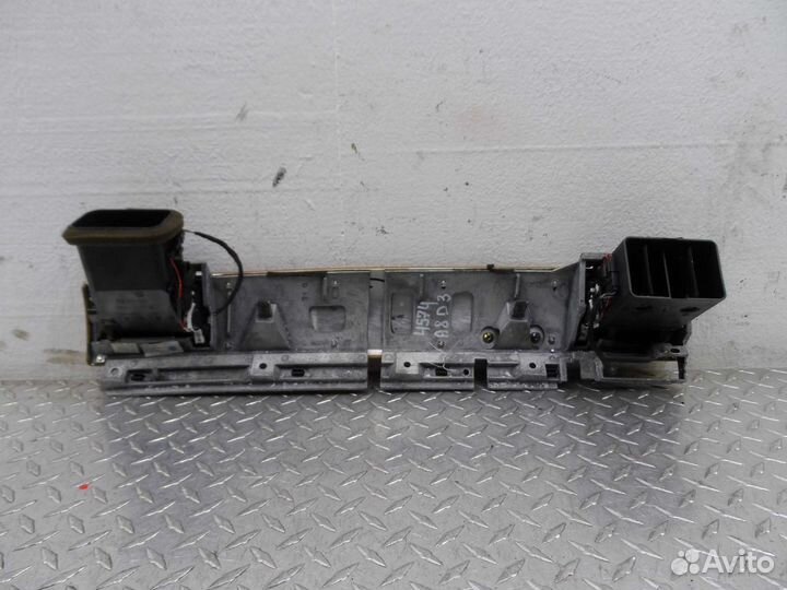 Дефлектор обдува салона Audi A8 D3 4E1857186