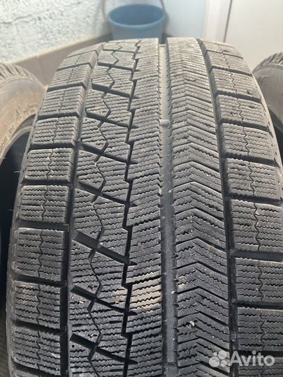 Bridgestone Blizzak VRX 205/50 R17 89S