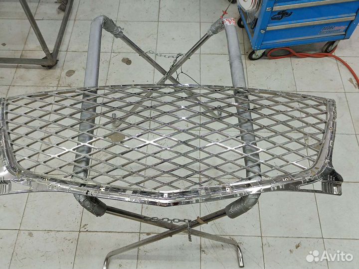 Решетка радиатора Genesis GV80