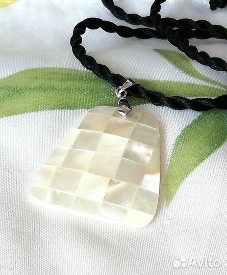 Кулоны на шнурке 45+6см, 60см с перламутром П047