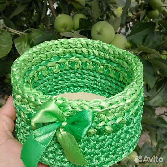 Корзинки из атласной ленты, трикотажной пряжи