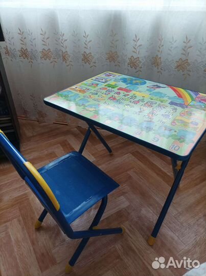 Детский стол и стул