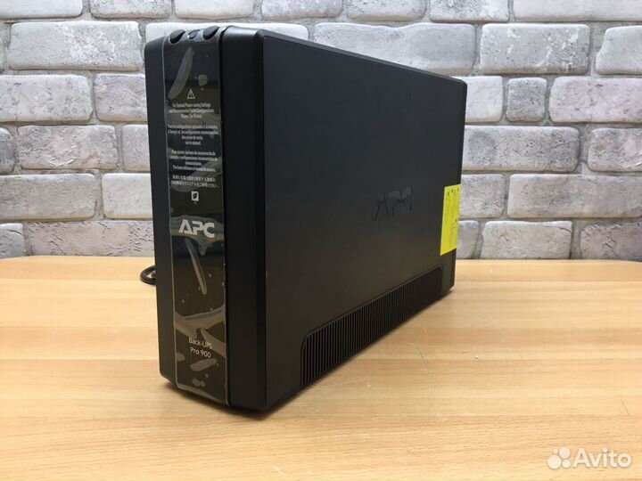APC by Schneider Electric Back-UPS Pro BR900G-RS