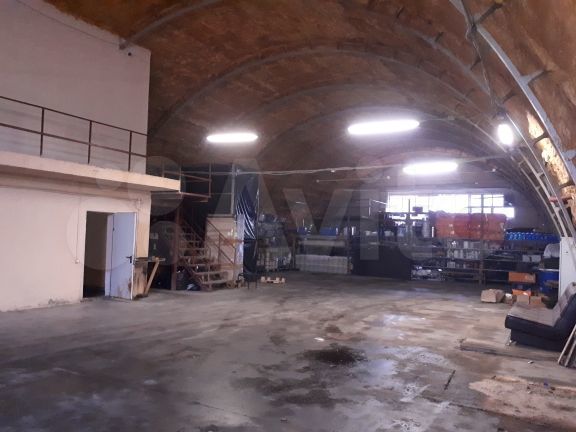 Склад, 300 м²