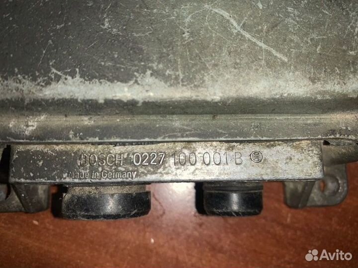 Коммутатор системы зажигания Mercedes-Benz W123