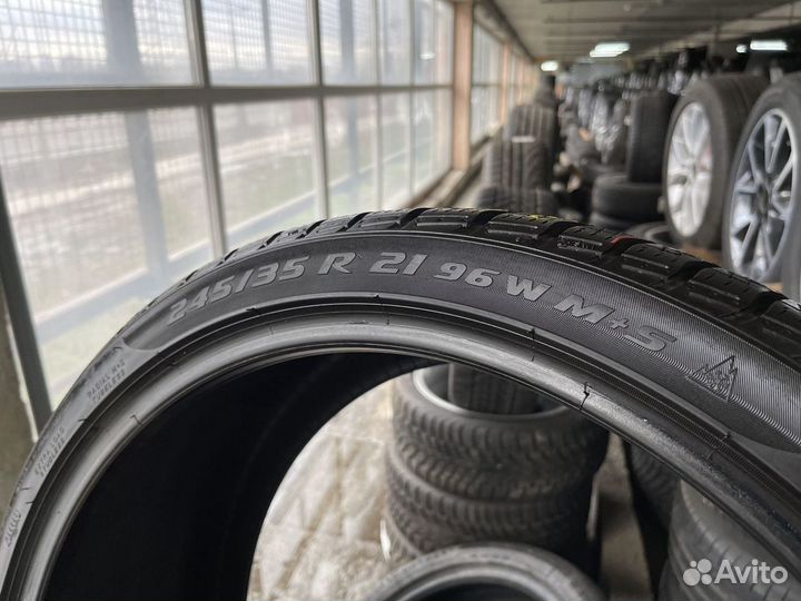 Pirelli Winter Sottozero 3 245/35 R21