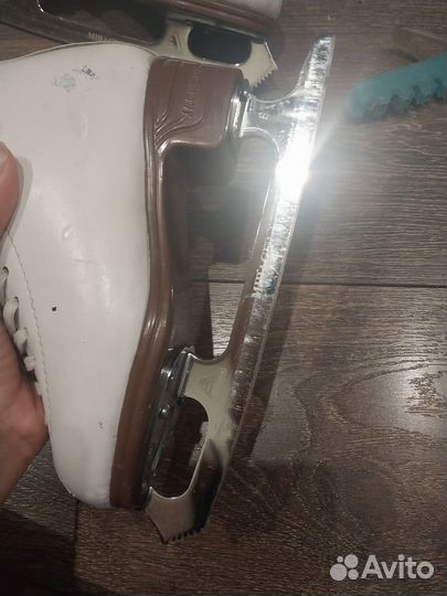 Фигурные коньки Jackson