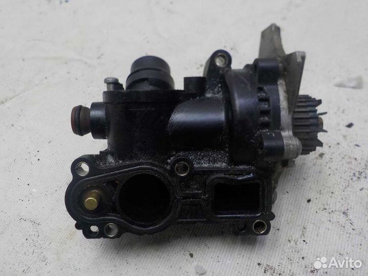 Помпа volkswagen passat B6