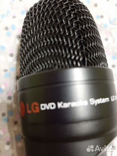 Микрофон беспроводной динамический LG DVD Karaoke