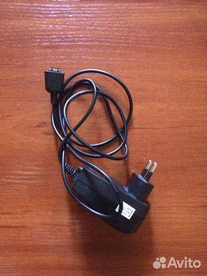 Зарядное устройство