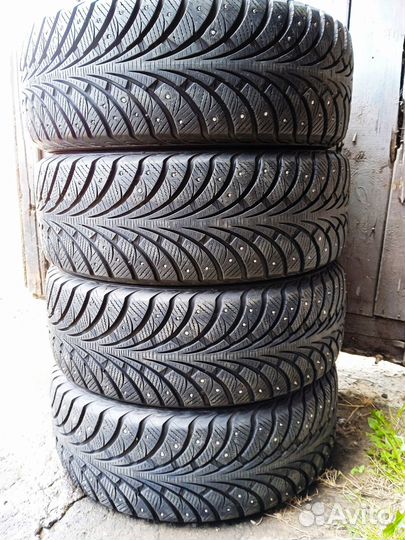 Sava Eskimo Stud 215/55 R17