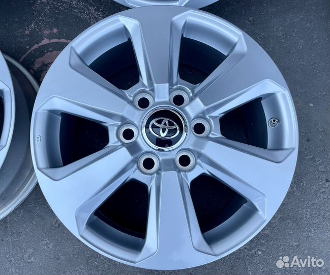 Оригинальные диски Toyota LC300 2023г r18 6/139.7