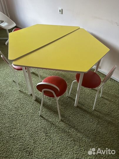 Детский стол и стул