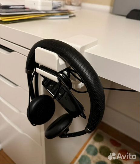 Подставка-кронштейн для наушников