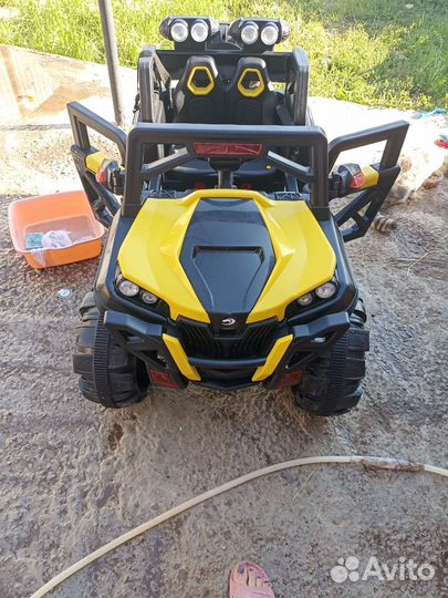 Детский электромобиль двухместный бу