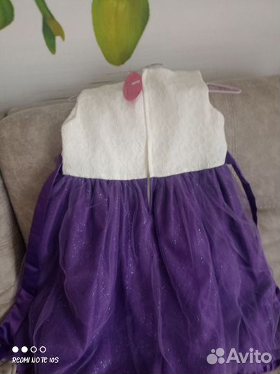 Платье для девочки новое праздничное